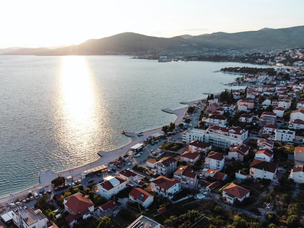 Studio-Appartements Emwey Trogir Exterior photo